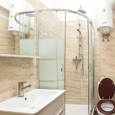 Апартаменты Midtown Center *