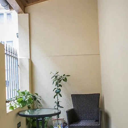 Midtown Center Апартаменты *