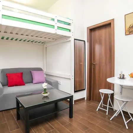 Midtown Center Апартаменты *