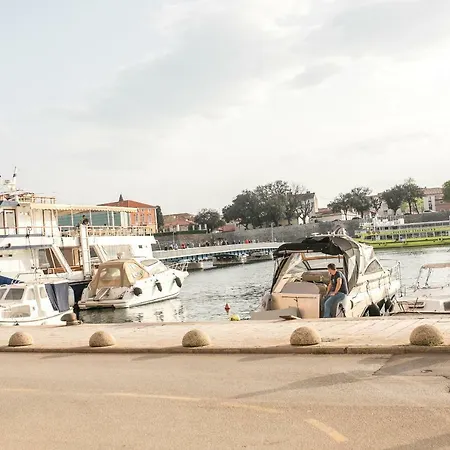 Daire Midtown Center