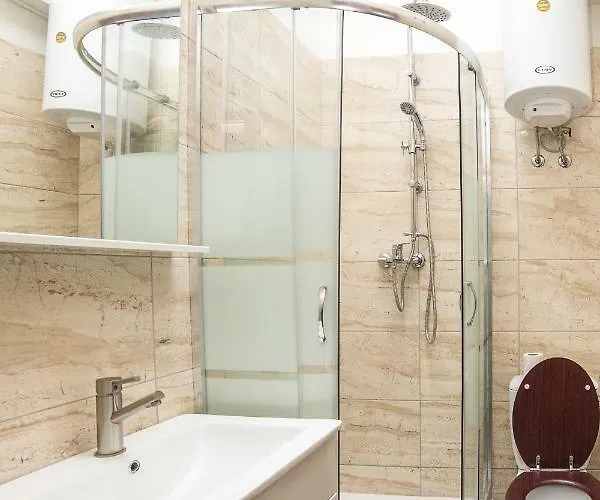 Daire Midtown Center *